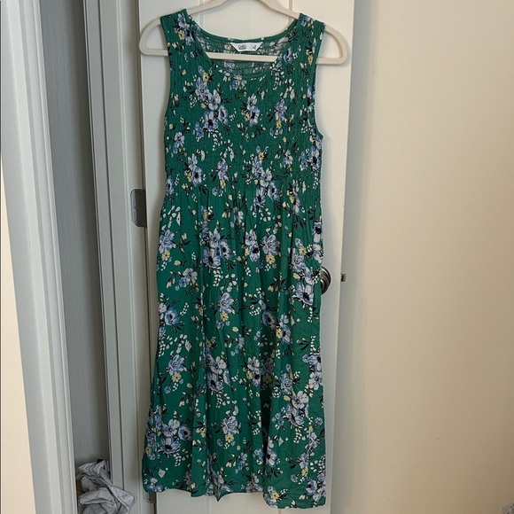 croft & barrow Dresses & Skirts - Croft & Barrow Green Floral Midi Dress Size Medium